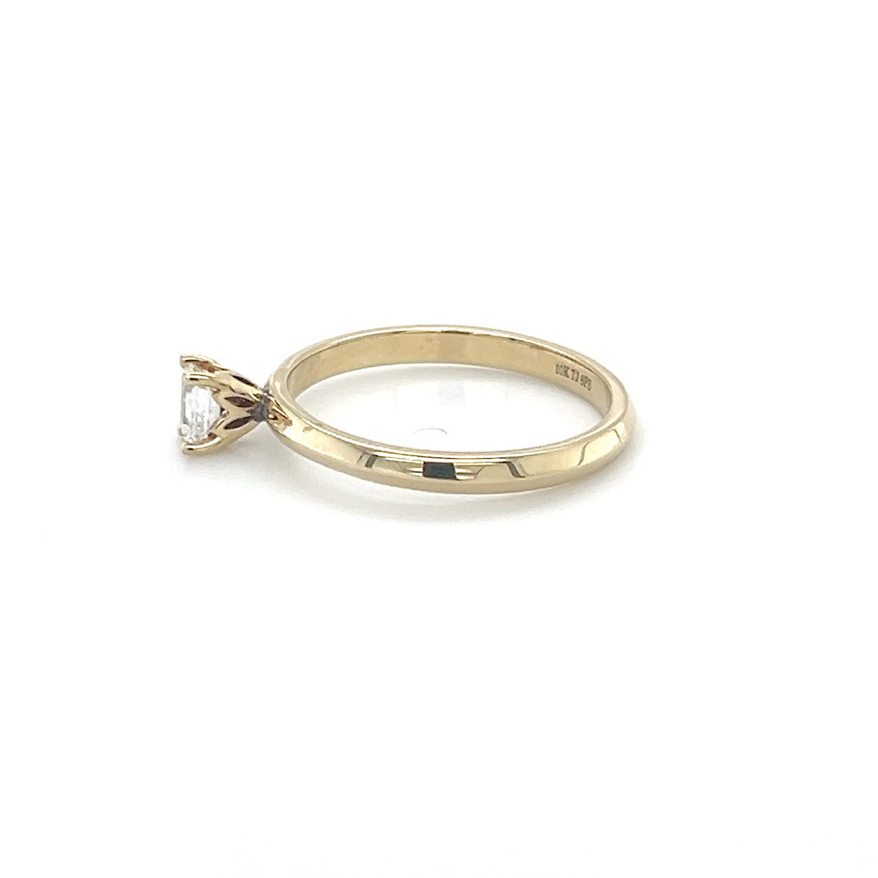 10K Yellow Gold Diamond Lady's Solitaire Ring; Size 8.5