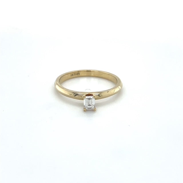 10K Yellow Gold Diamond Lady's Solitaire Ring; Size 8.5