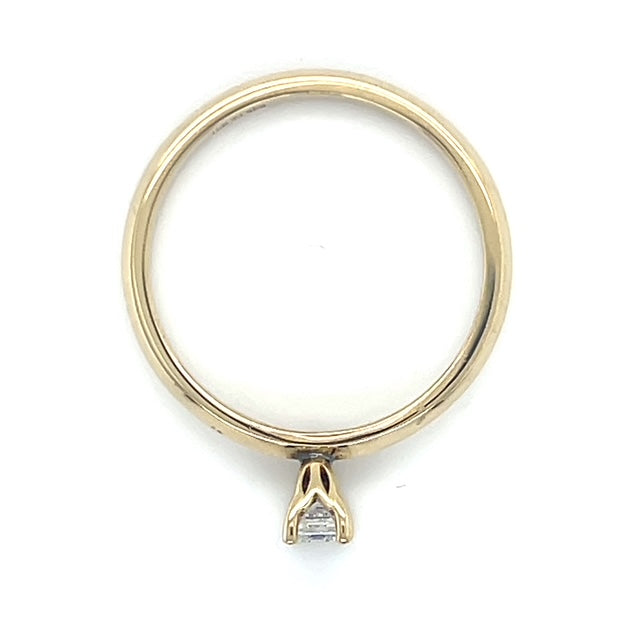 10K Yellow Gold Diamond Lady's Solitaire Ring; Size 8.5
