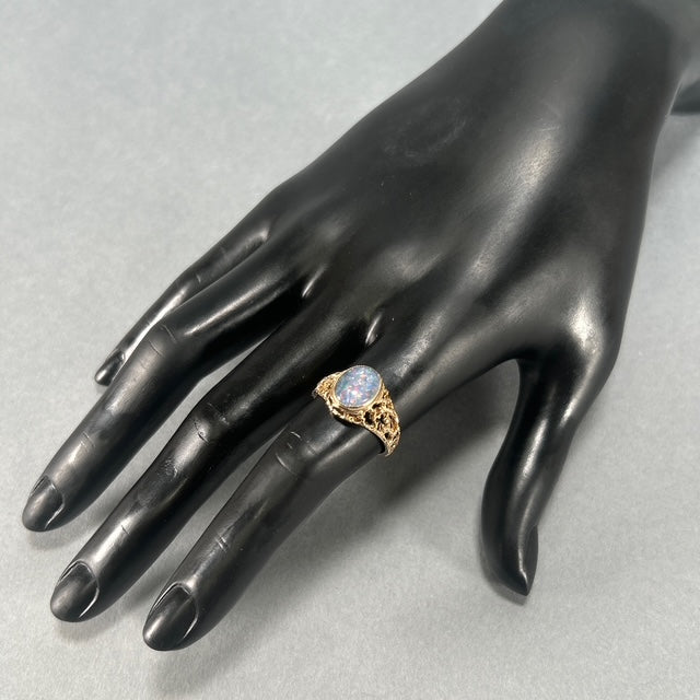 9K Yellow Gold Opal Lady's Ring; Size 7