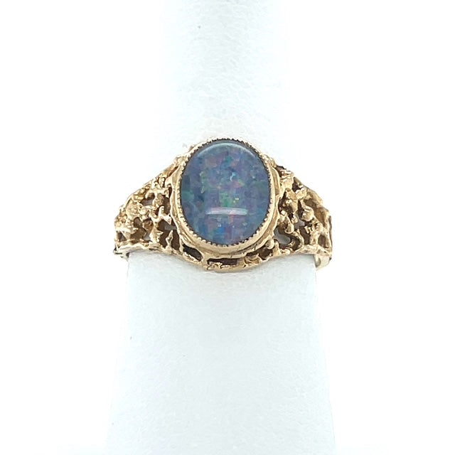 9K Yellow Gold Opal Lady's Ring; Size 7