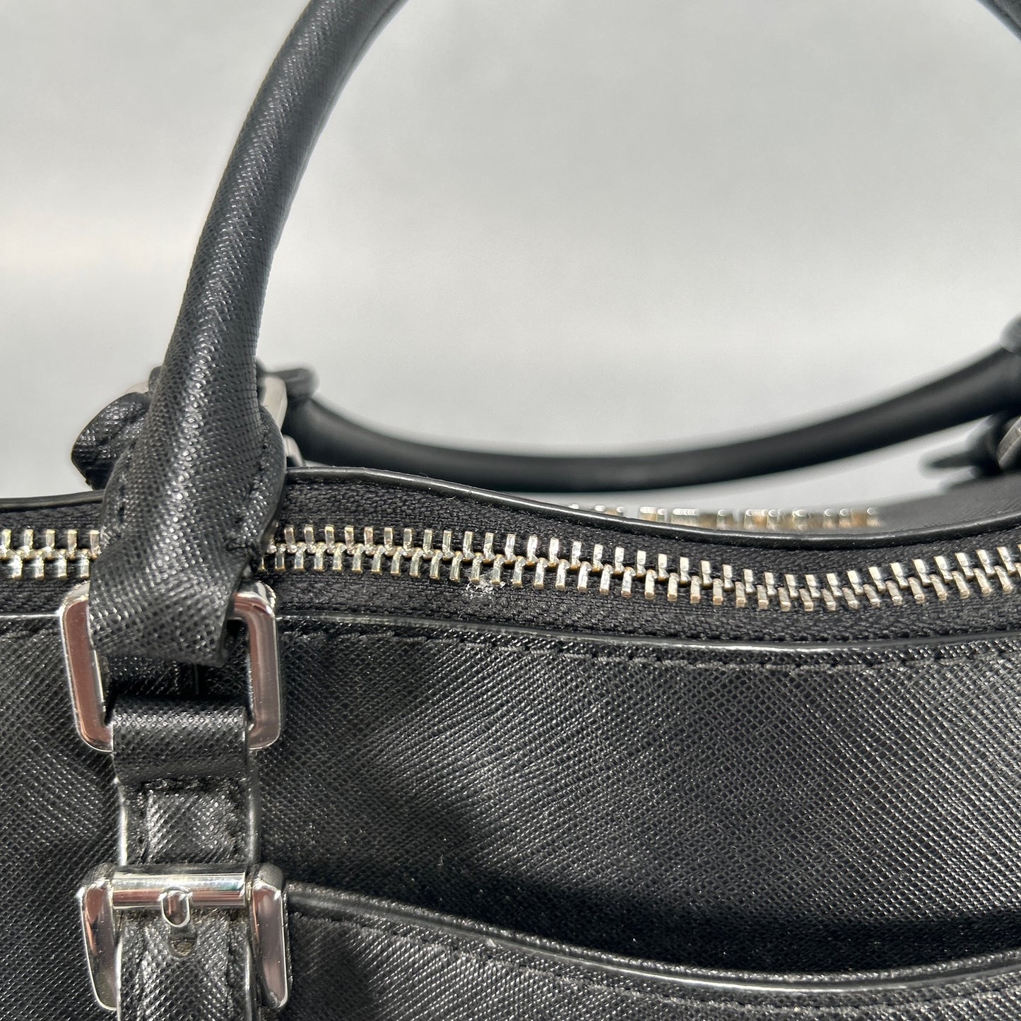 Michael Kors Large Zipper Bag - Black