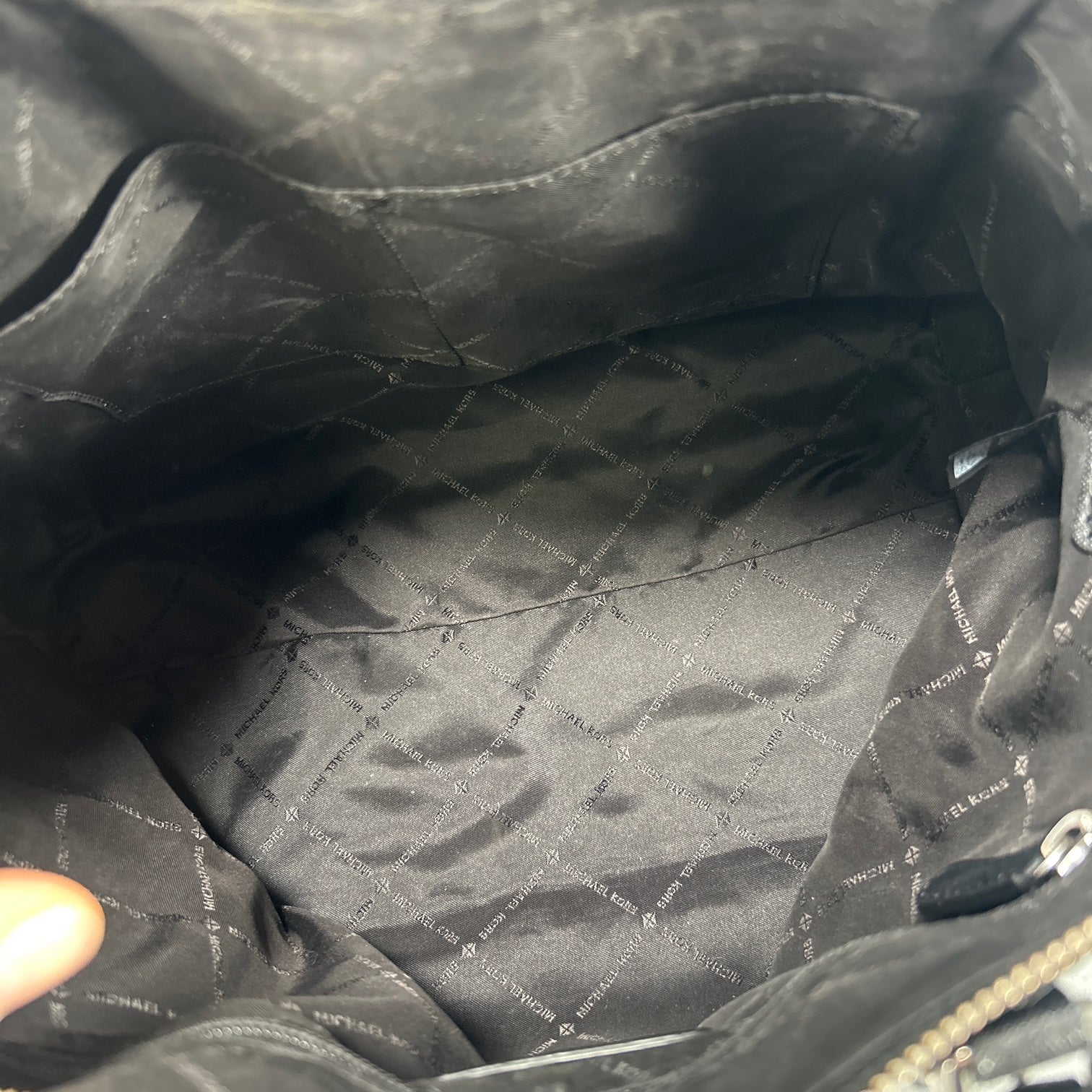 Michael Kors Large Zipper Bag - Black
