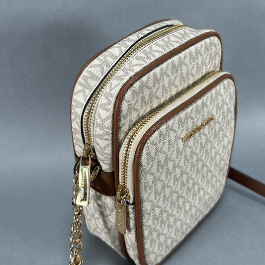 Michael Kors Medium Logo Jet Set Travel Bag 