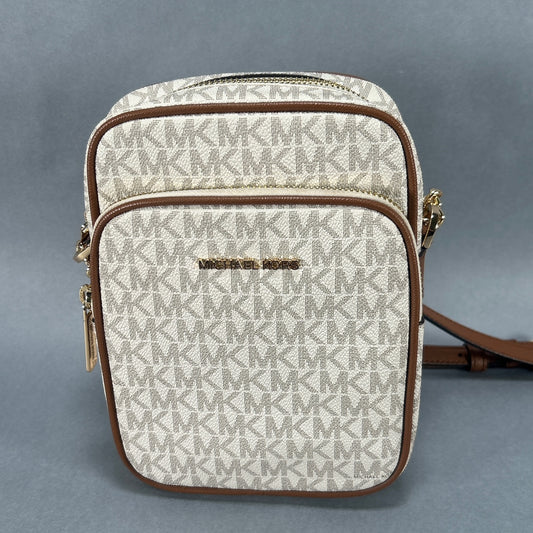 Michael Kors Medium Logo Jet Set Travel Bag 