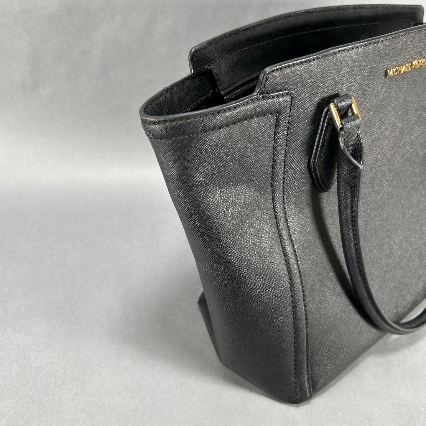 Michael Kors Ayden Saffiano Tote Bag - Black