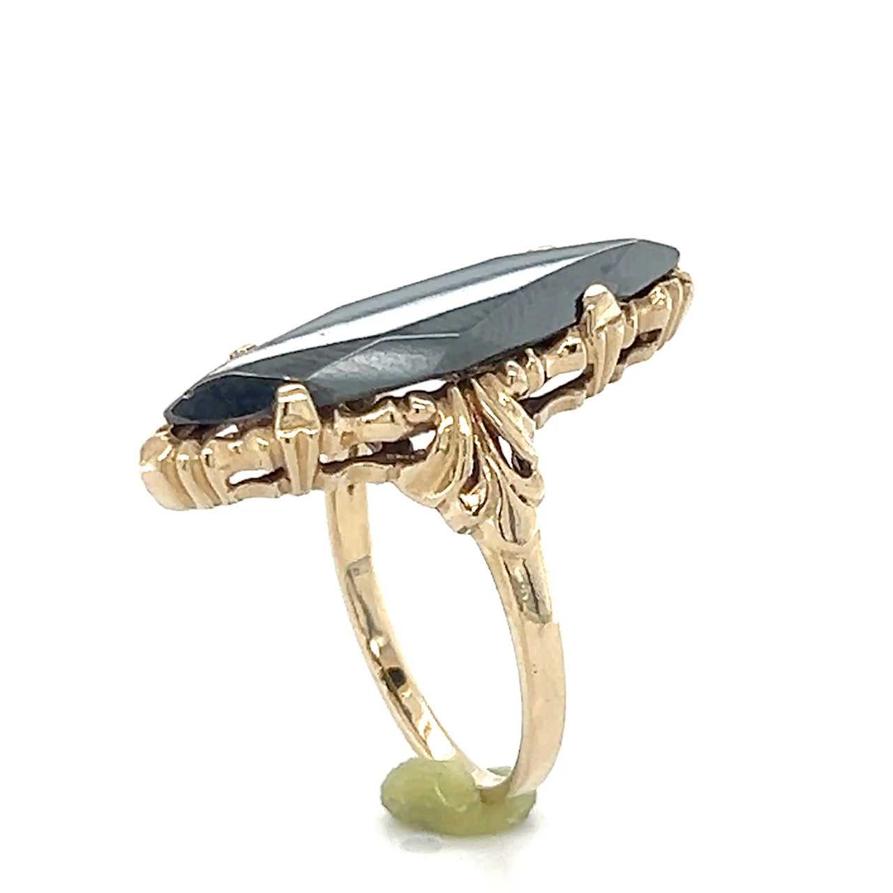 10K Yellow Gold Onyx Lady's Ring; Size 8