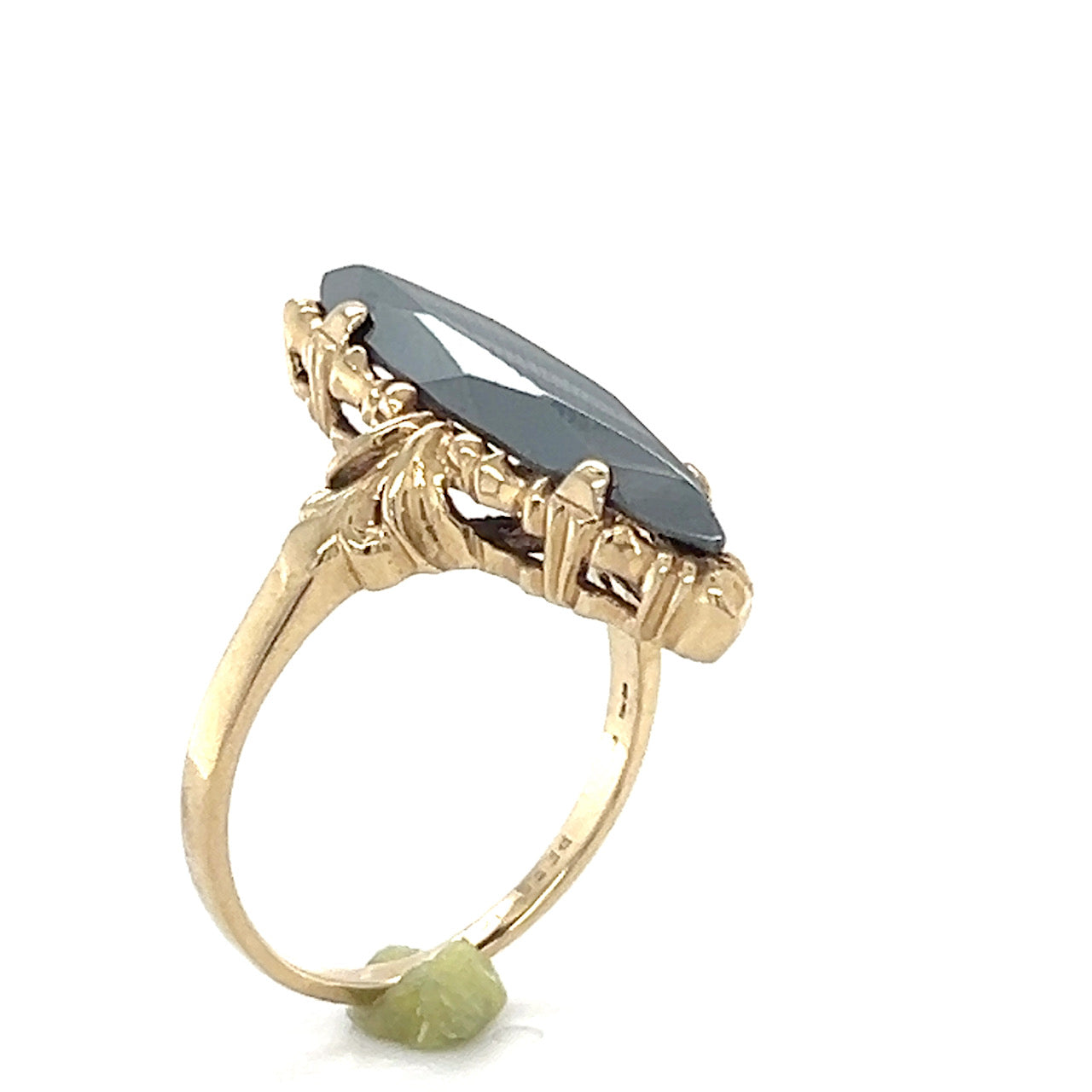10K Yellow Gold Onyx Lady's Ring; Size 8
