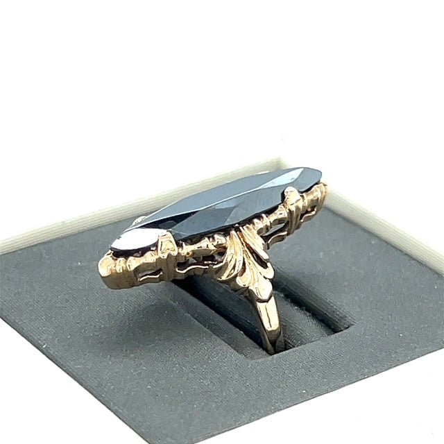 10K Yellow Gold Onyx Lady's Ring; Size 8