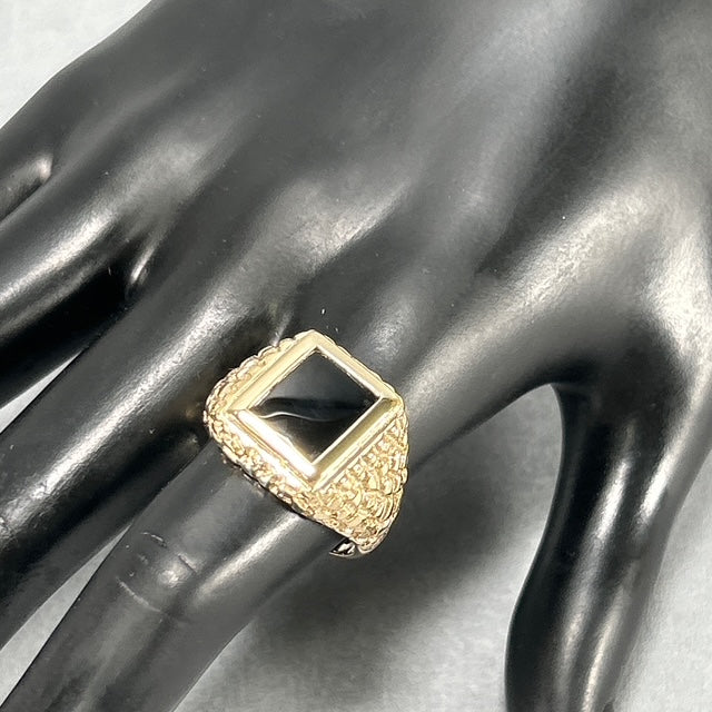 10K Yellow Gold Onyx Gentleman's Ring; Size 10.5