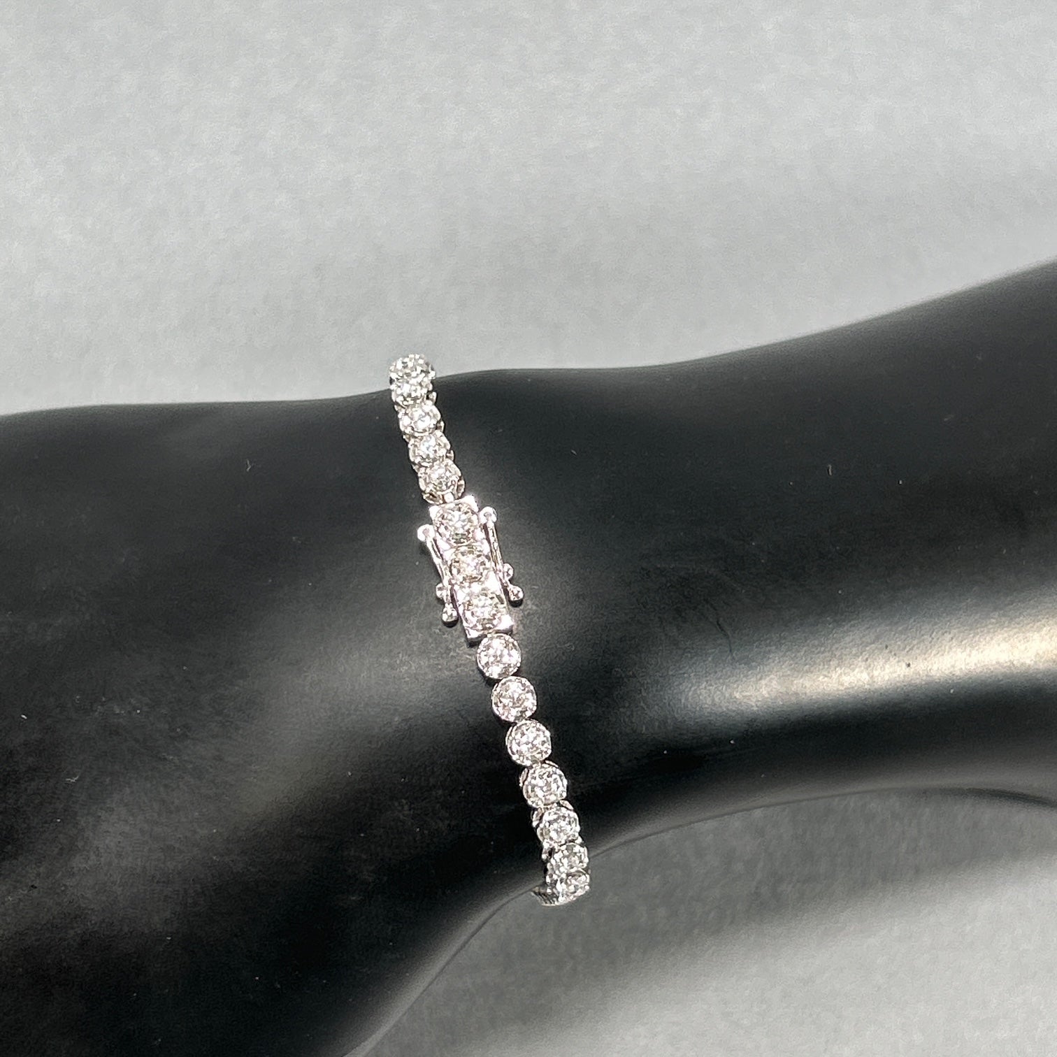 14K White Gold 7" Diamond Bracelet