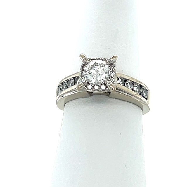 14K White Gold Diamond Lady's Fashion Ring; Size 5.5