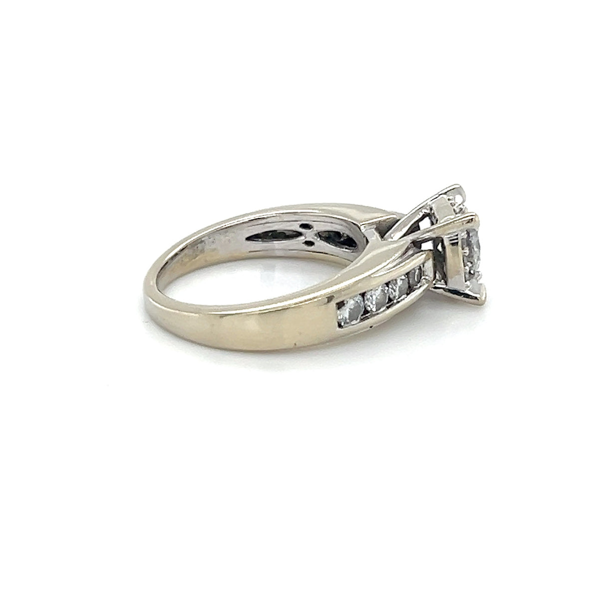 14K White Gold Diamond Lady's Fashion Ring; Size 5.5