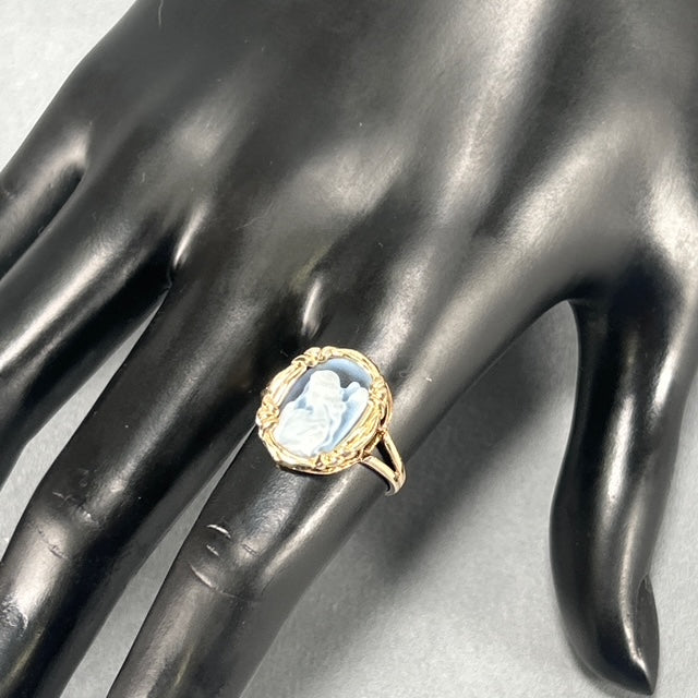 14K Yellow Gold Cameo Angel Lady's Ring; Size 8