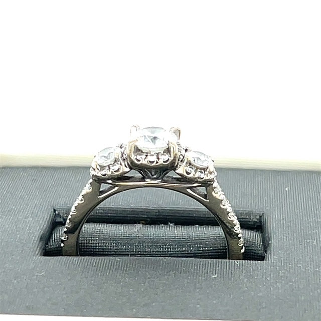 14K White Gold Diamond Lady's Fashion Ring; Size 6.5