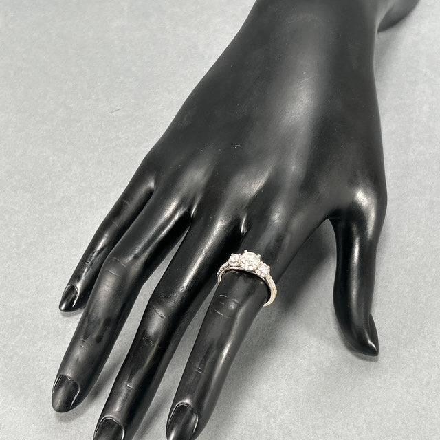 14K White Gold Diamond Lady's Fashion Ring; Size 6.5
