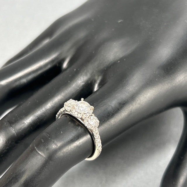 14K White Gold Diamond Lady's Fashion Ring; Size 6.5
