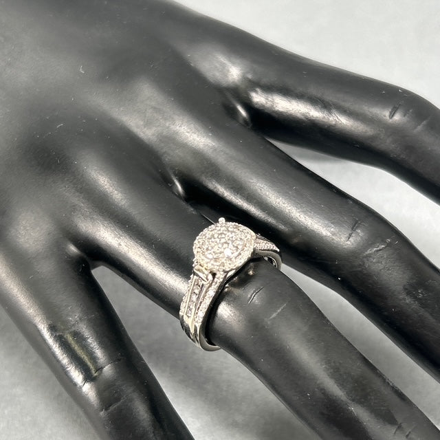 10K White Gold Diamond Lady's Fashion Ring; Size 7