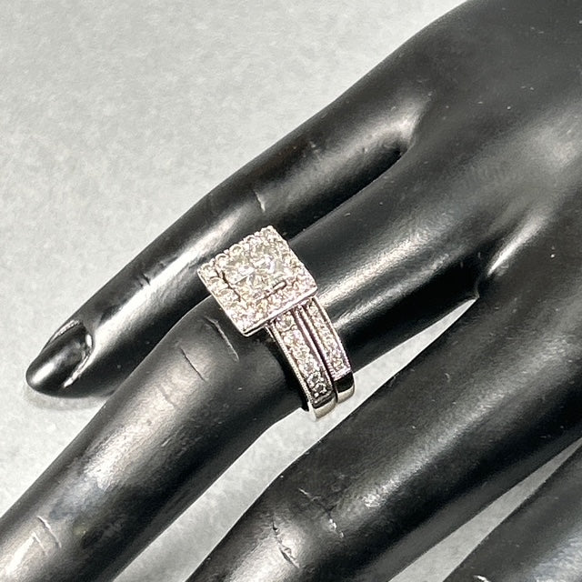 14K White Gold Diamond Lady's Wedding Ring Set; Size 7