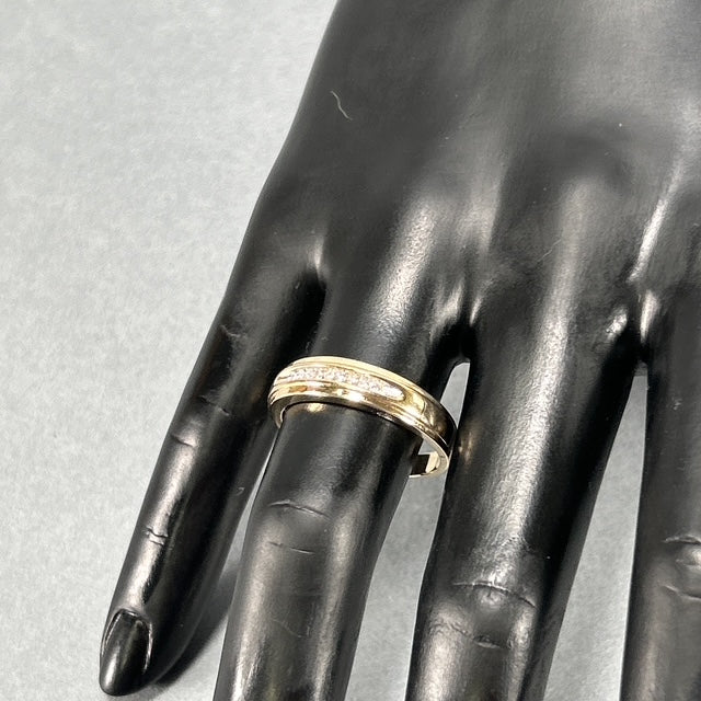 10K Yellow Gold Diamond Gentleman's Wedding Band; Size 10