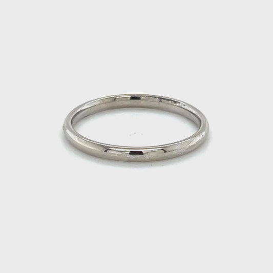 10K White Gold Wedding Band; 1.5g; Size 7