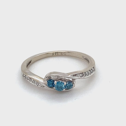 14K White Gold Diamond Lady's Ring; 1.1DWT; Size 6