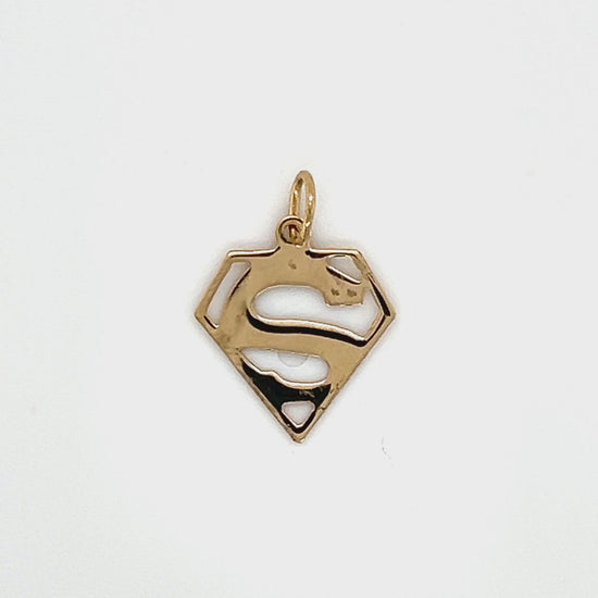 14K Yellow Gold Superman "S" Pendant Video