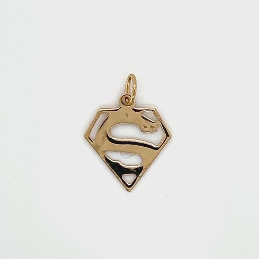 14K Yellow Gold Superman "S" Pendant Video