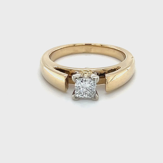 14K Yellow Gold Diamond Lady's Ring; 4.6g; Size 5