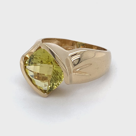 14K Yellow Gold Peridot Ring; 4.9DWT; Size 7; 7.6g