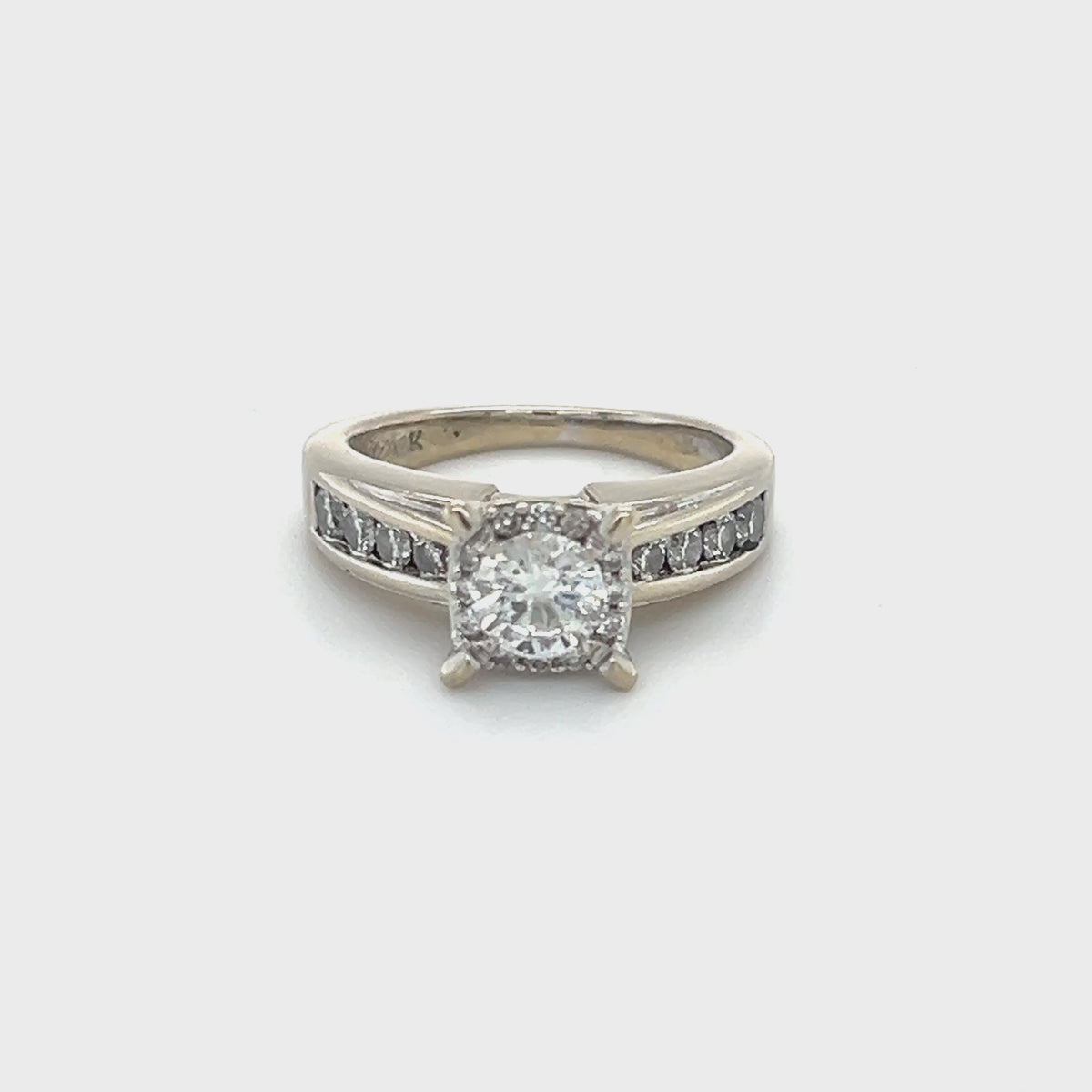 14K White Gold Diamond Lady's Fashion Ring; Size 5.5