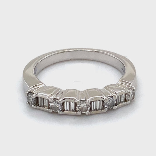 14K White Gold Diamond Ring; 0.75CTW; Size: 7; 4.6g